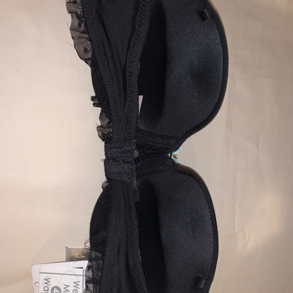 Jessica Simpson Bra. - Picture 5 of 10